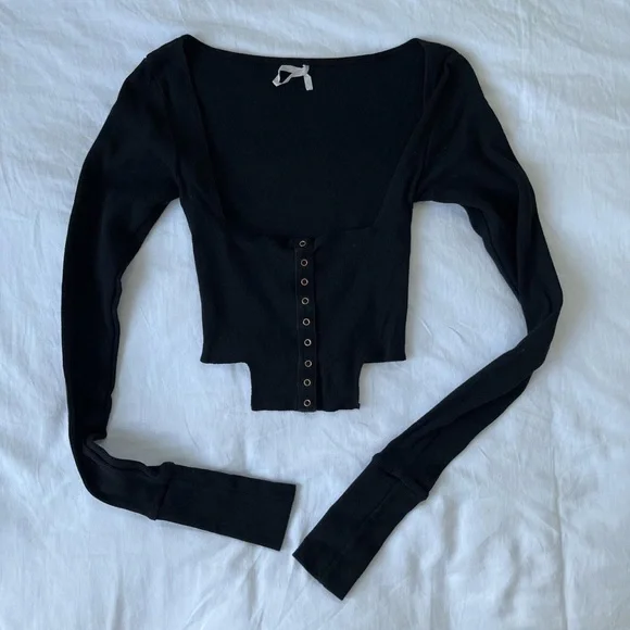 Are You Am I Knife top in black - Picture 3 of 4